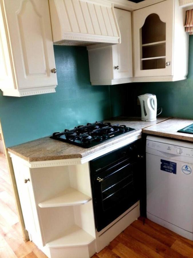 Midden Manor Country Stay On A Working Dairy Farm Ballymena Buitenkant foto